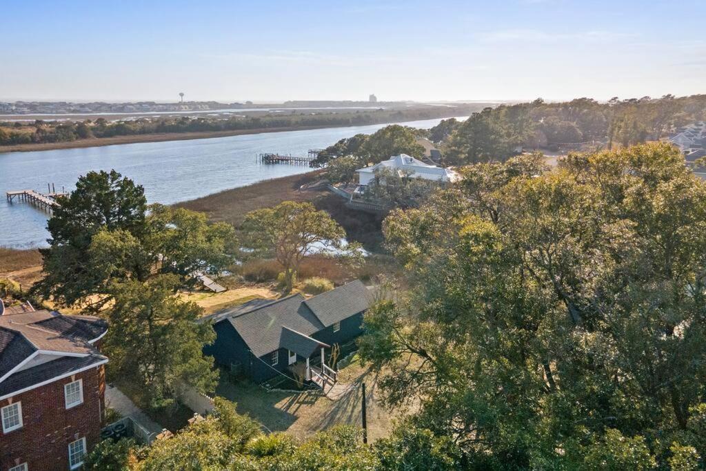 Villa Dolphin Cove - Whole Waterfront House With Dock Ocean Isle Beach Esterno foto