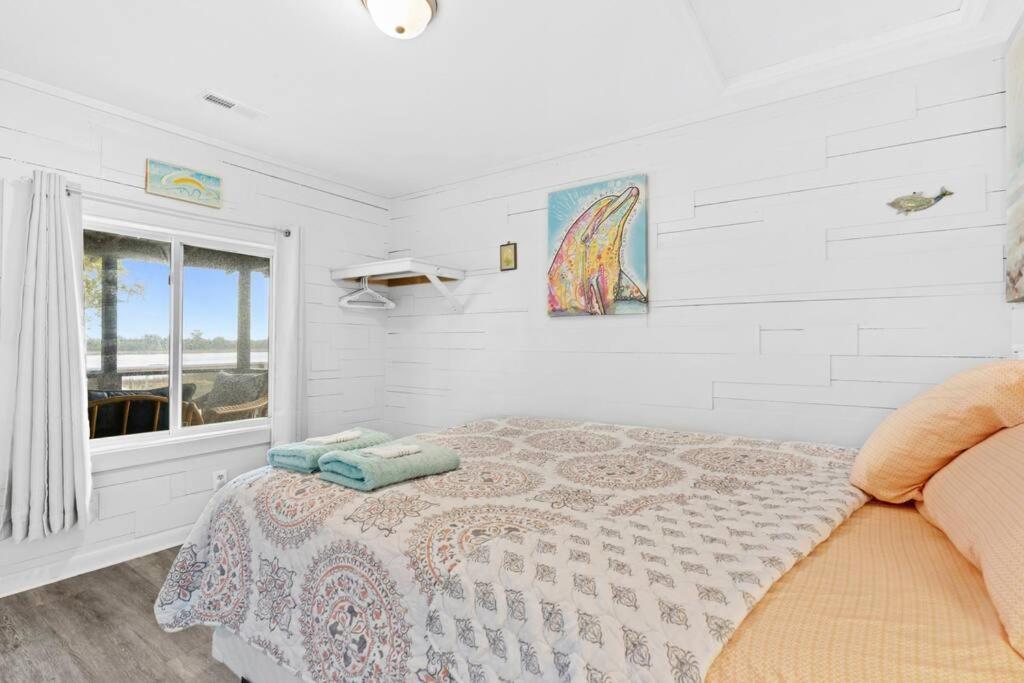 Villa Dolphin Cove - Whole Waterfront House With Dock Ocean Isle Beach Esterno foto