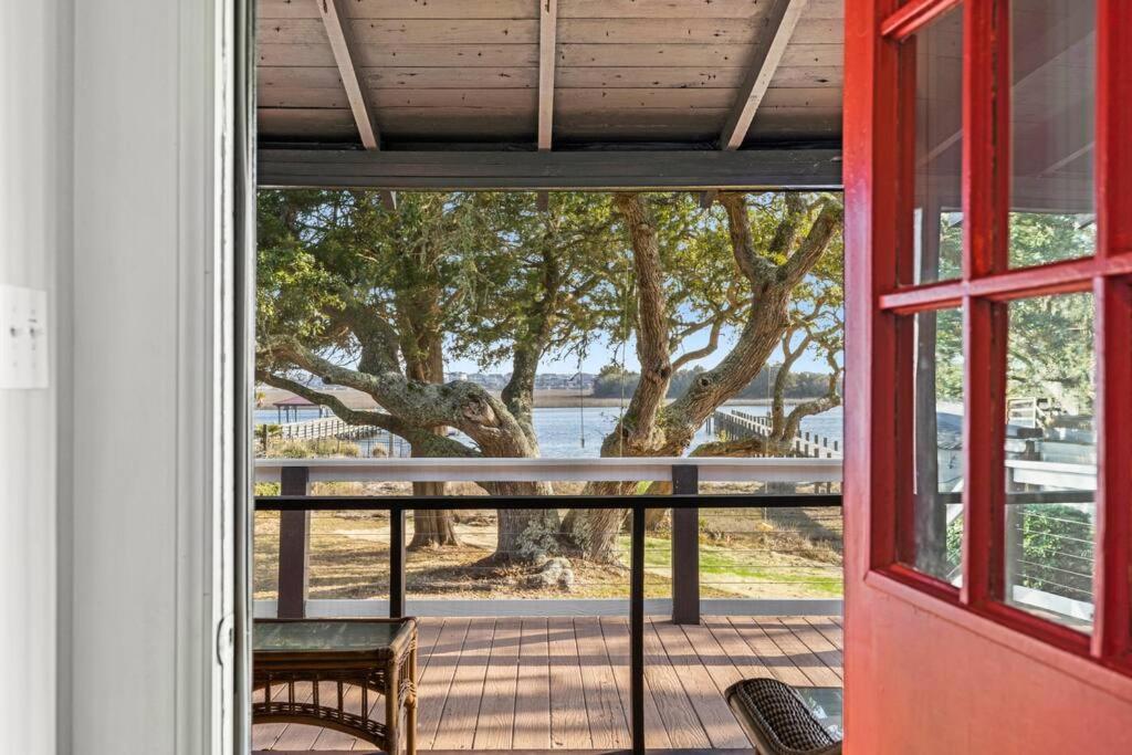 Villa Dolphin Cove - Whole Waterfront House With Dock Ocean Isle Beach Esterno foto