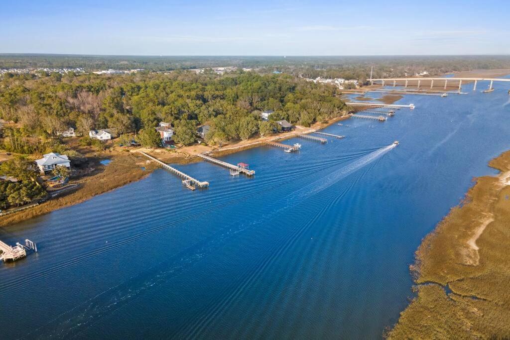 Villa Dolphin Cove - Whole Waterfront House With Dock Ocean Isle Beach Esterno foto