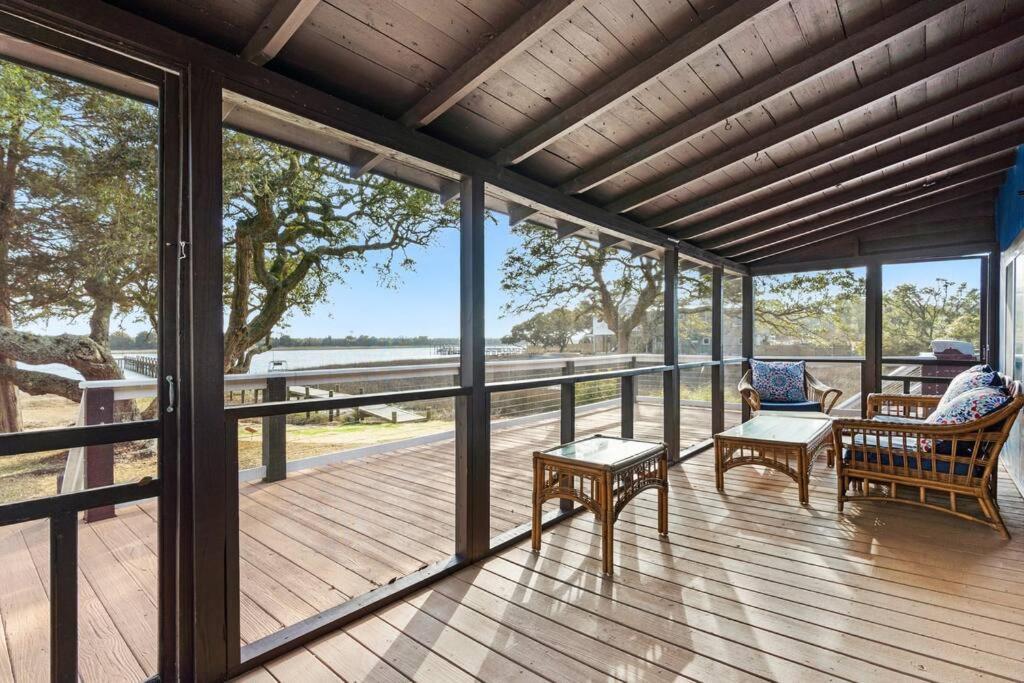 Villa Dolphin Cove - Whole Waterfront House With Dock Ocean Isle Beach Esterno foto